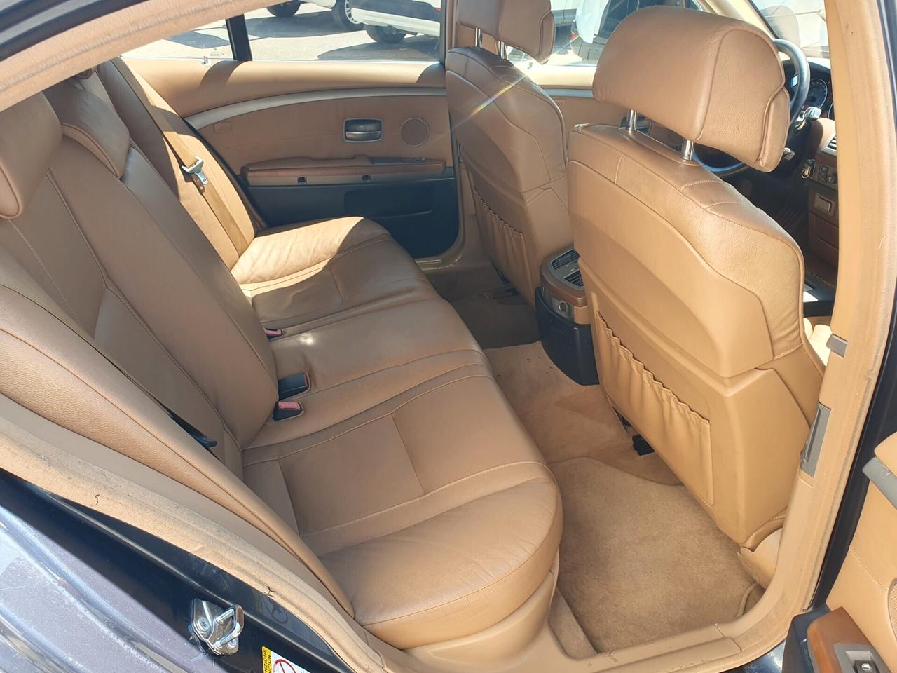 Bmw 735i 3.6v8 272cv benzina GPL ASI 2002