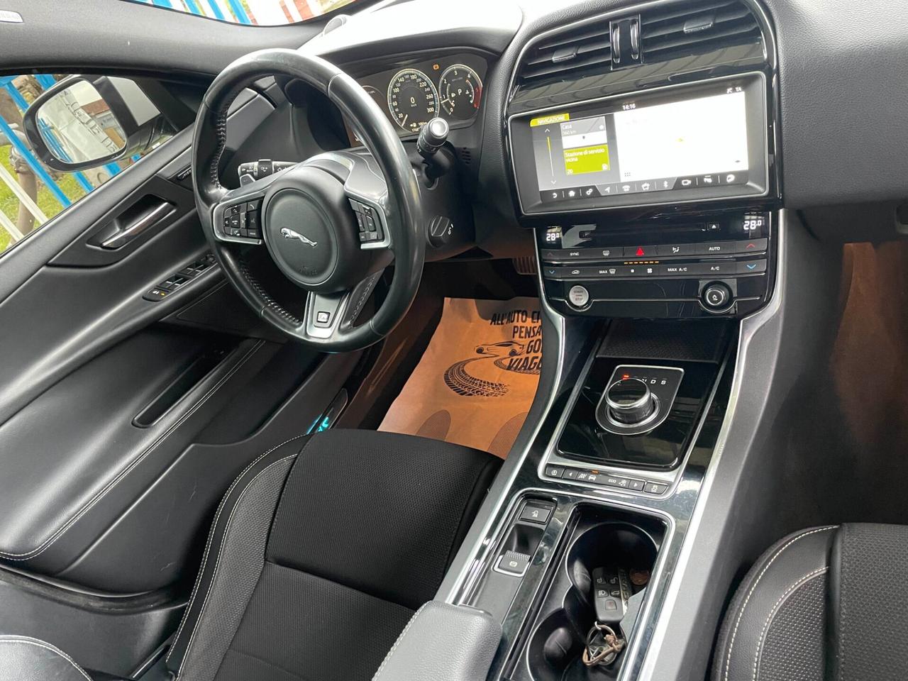 Jaguar XE 2.0 D 240 CV AWD aut. Portfolio