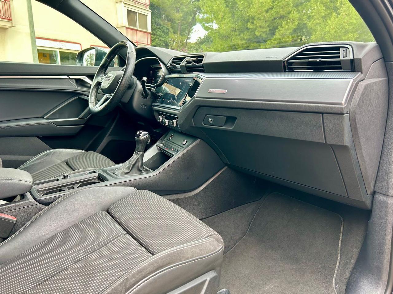 Audi Q3 S-Line 2.0 35 TDI #8354