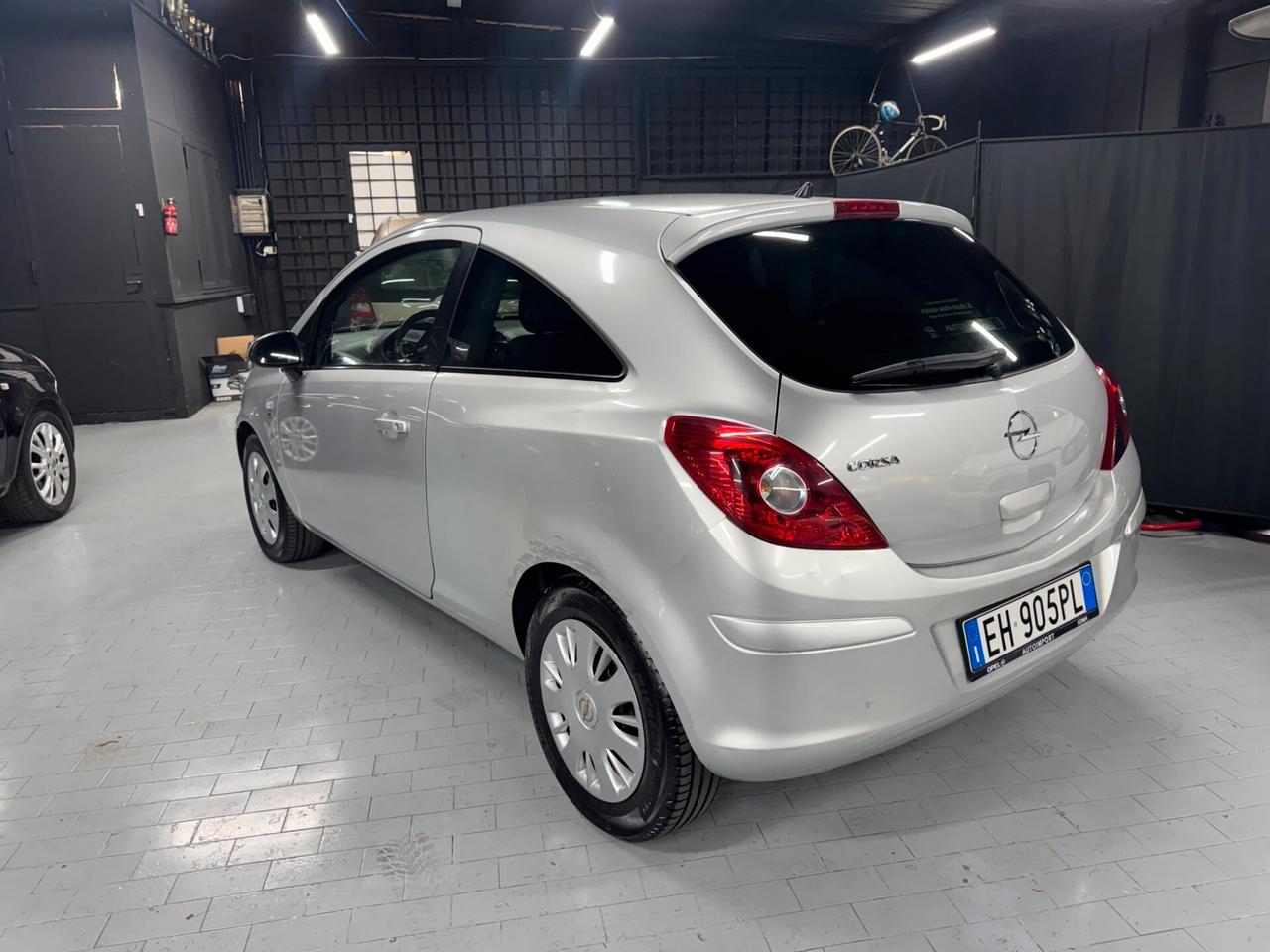 Opel Corsa 1.2 3 porte Elective Neopatentati
