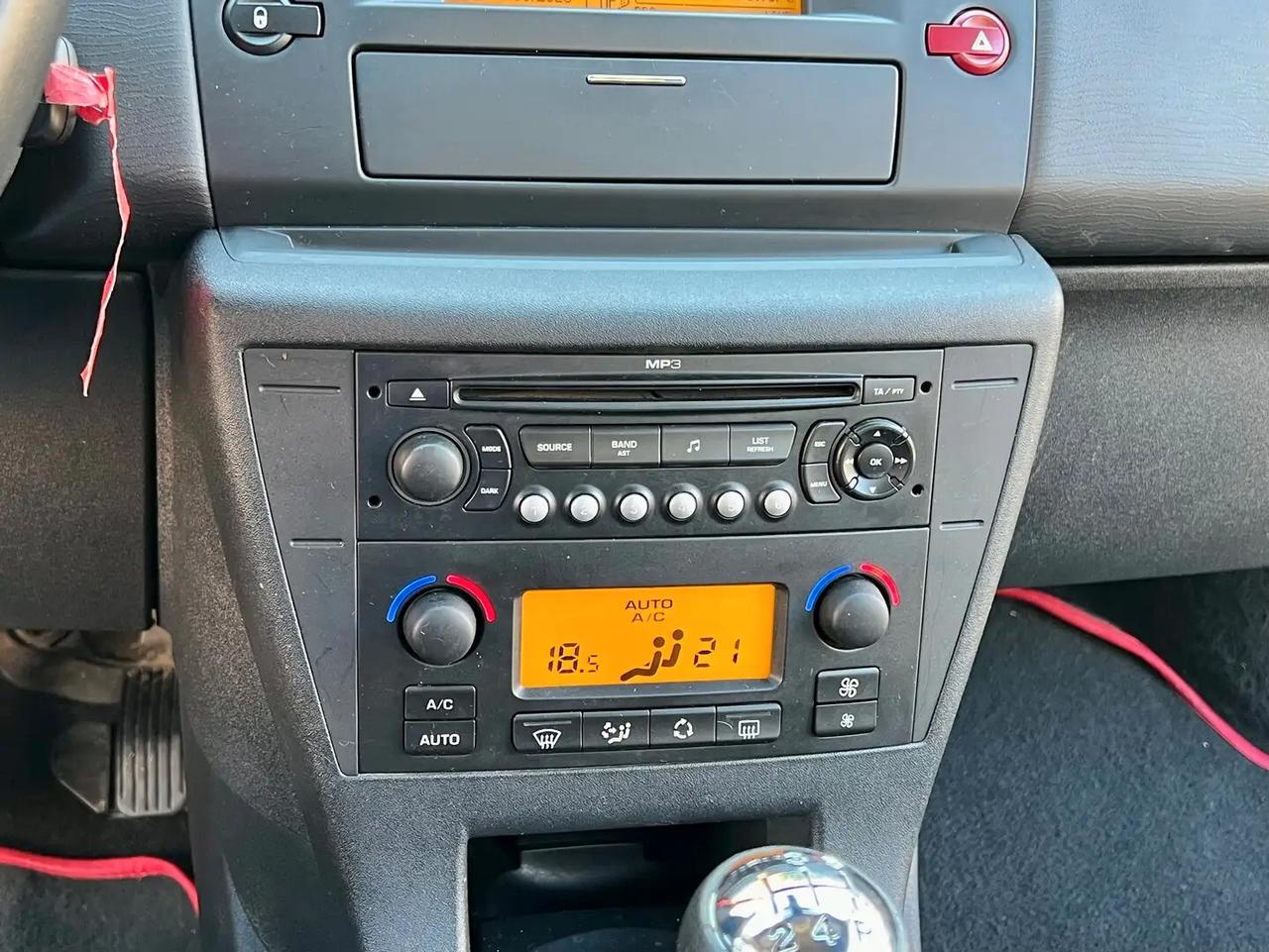 Citroen C4 5 Porte 1.6 16v 110cv Elegance