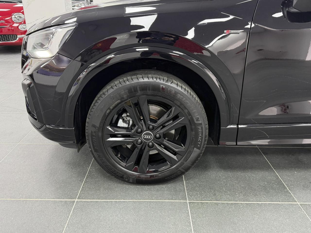 Audi Q2 35 TDI S-LINE S tronic Identity Black