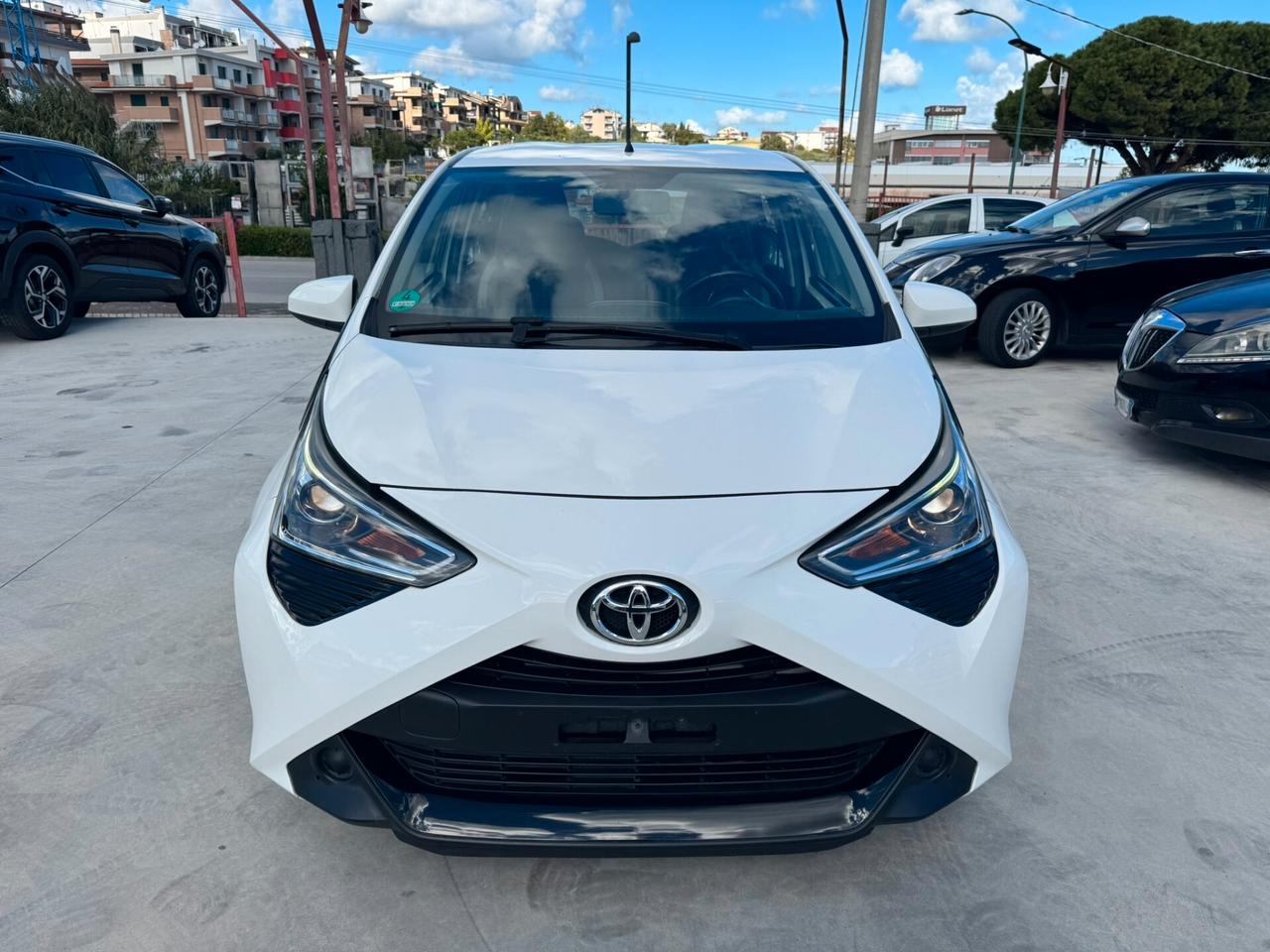 Toyota Aygo 1.0 VVT-i 72 CV 5 porte x-