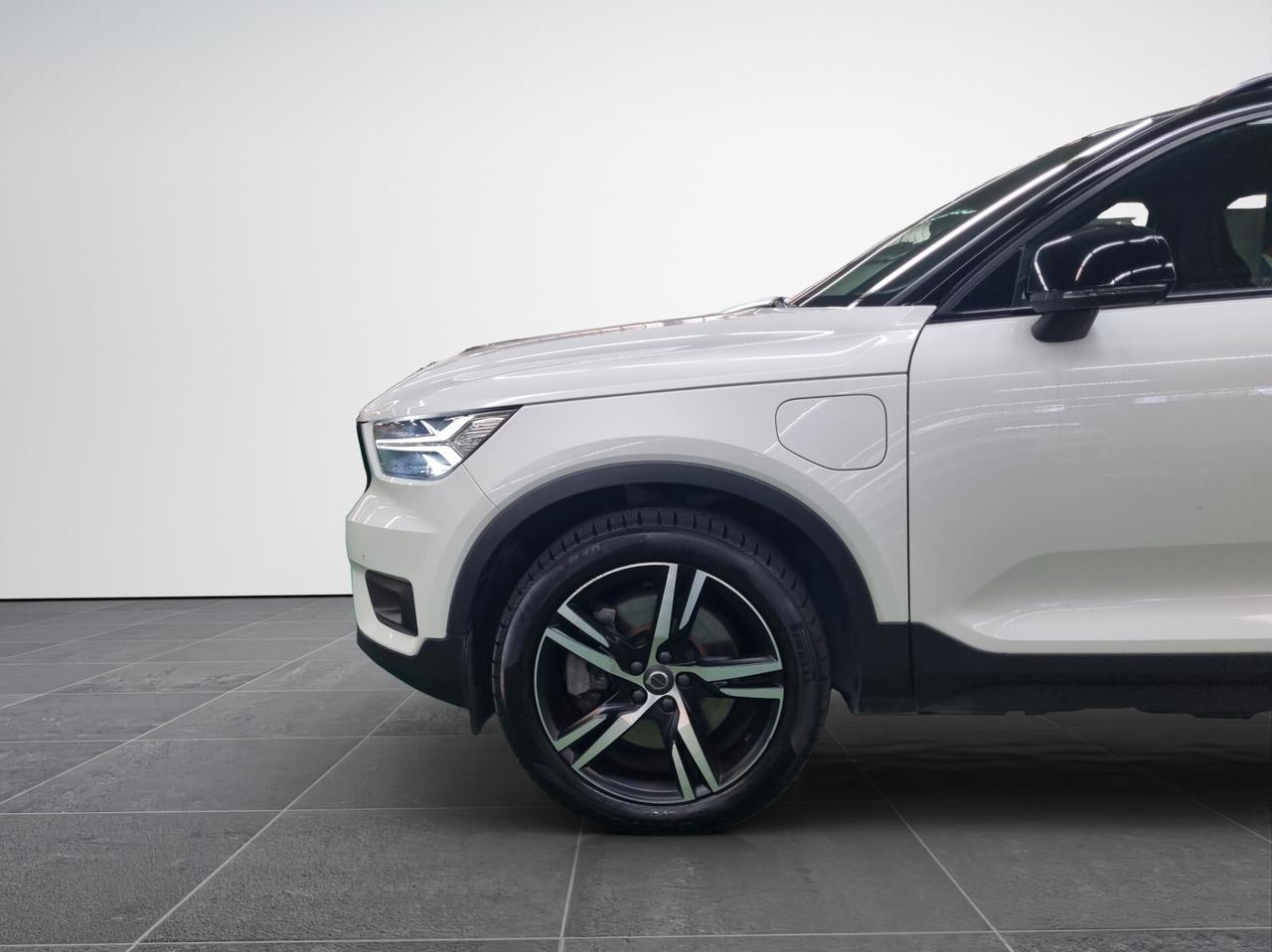 Volvo XC40 T4 Recharge Plug-in Hybrid R-design