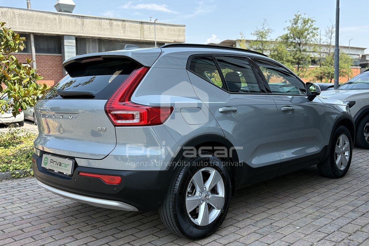 VOLVO XC40 B3 automatico Essential N1