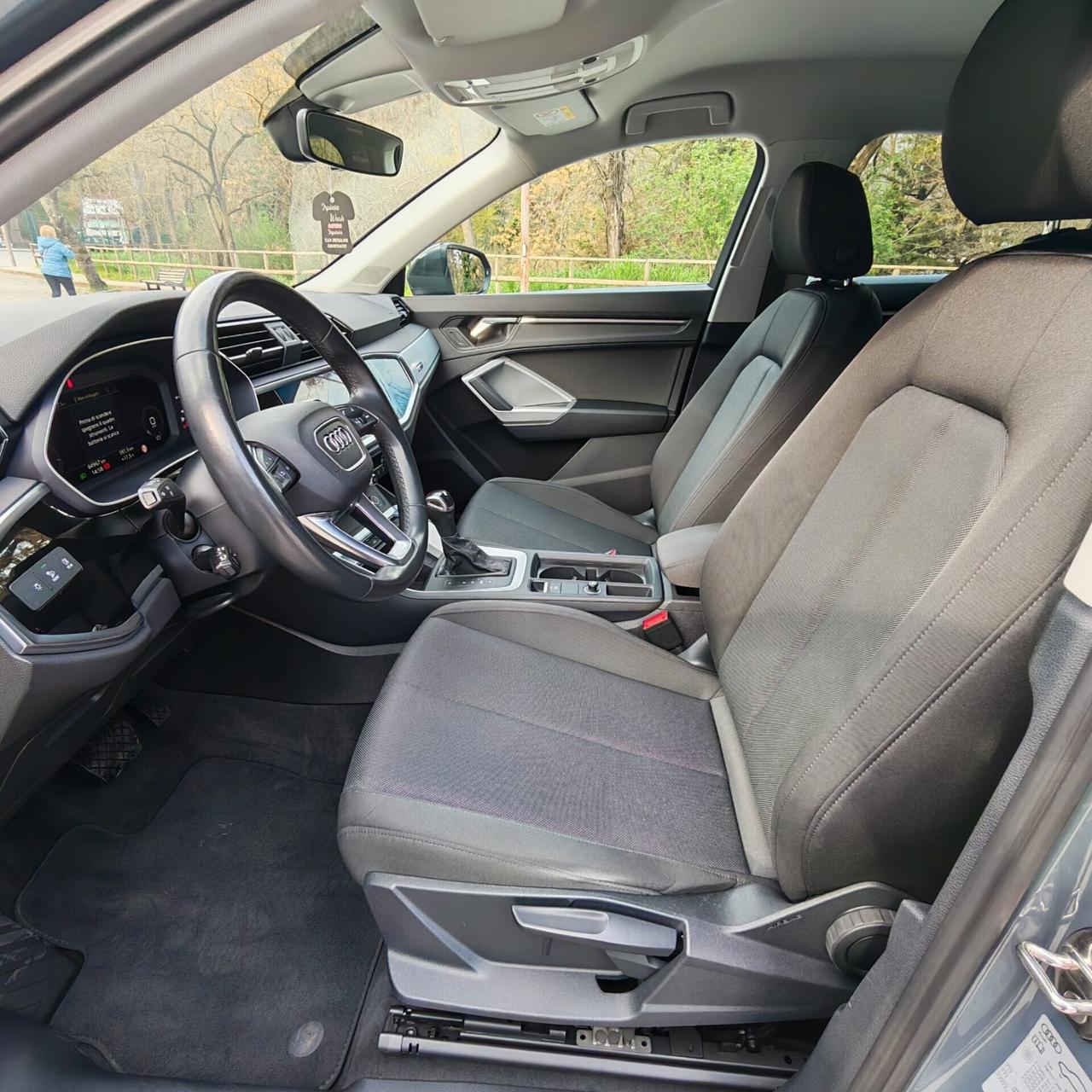 Audi Q3 SPB 45 TFSI e S tronic Business Plus