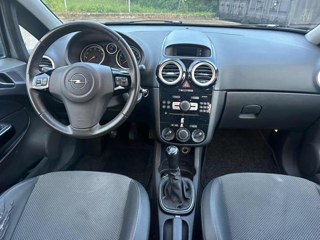 OPEL Corsa 1.4 16V 5 porte Cosmo senza nessun lavoro da fare