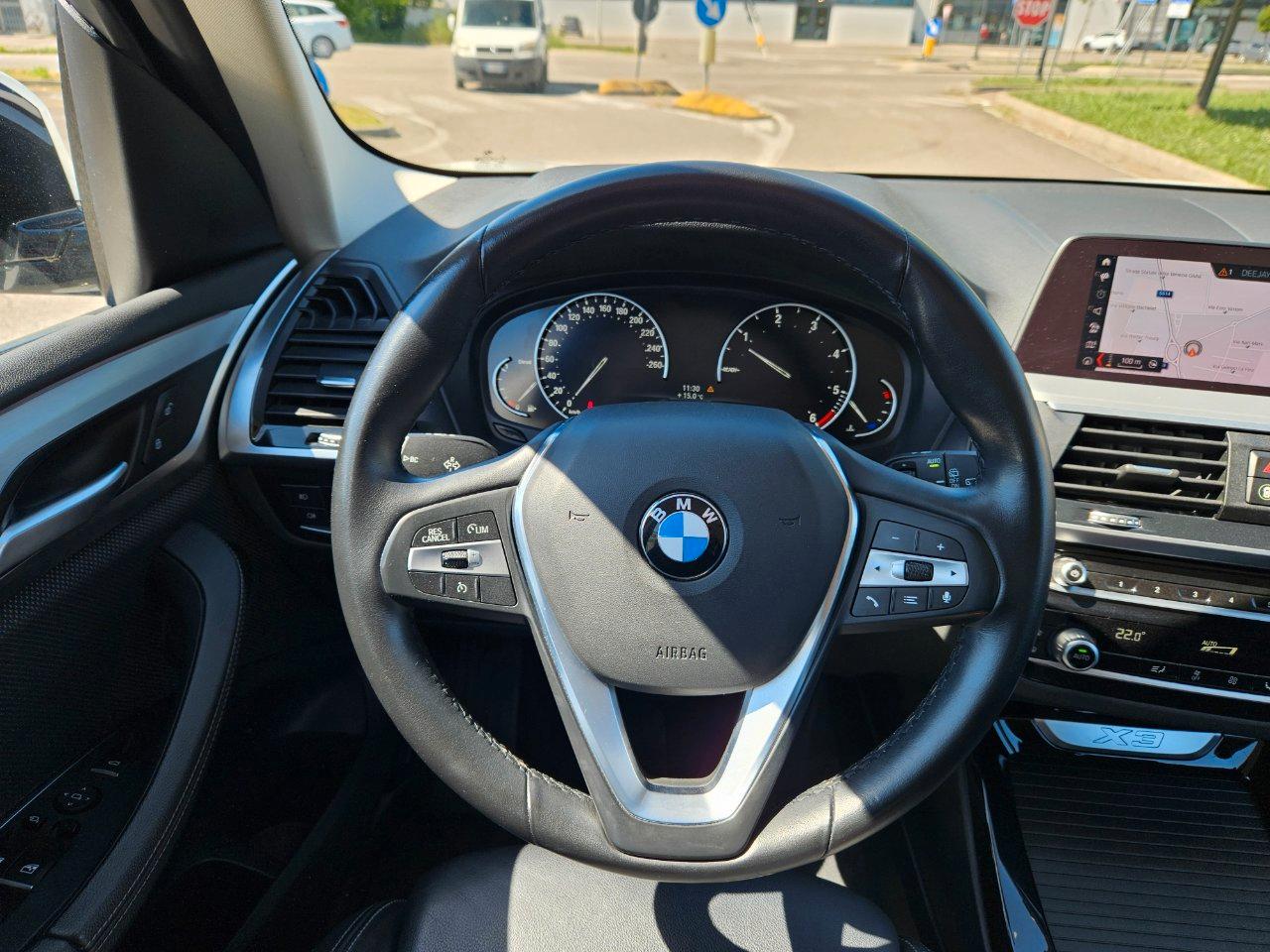 BMW X3 xdrive20d mhev 48V xLine auto