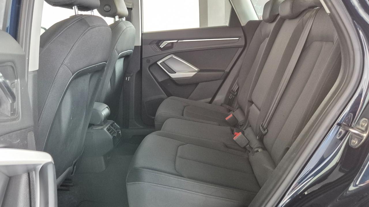 Audi Q3 40 TDI quattro S tronic Business Advanced