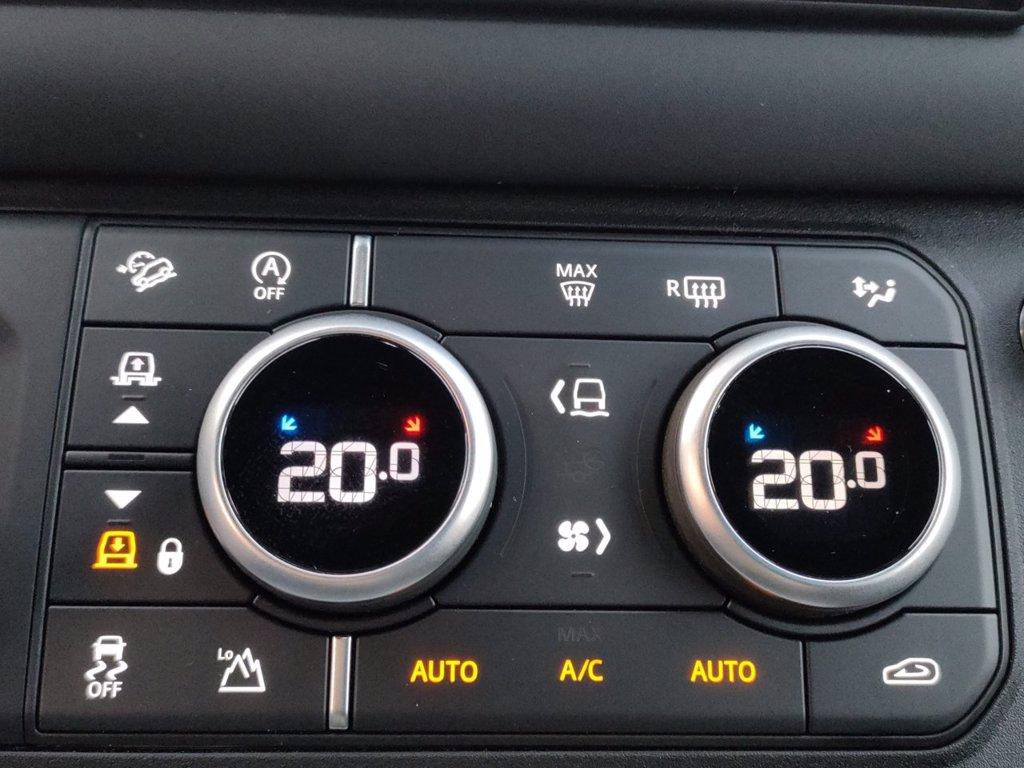 LAND ROVER Defender (2019) LAND ROVER 110 3.0D I6 200 CV AWD Auto X-Dynamic SE del 2025