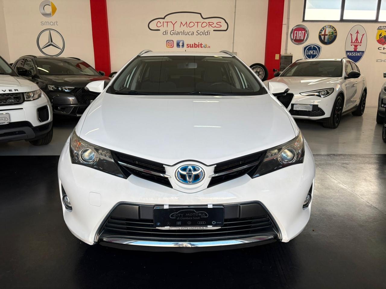Toyota Auris Touring Sports 1.8 Hybrid Lounge