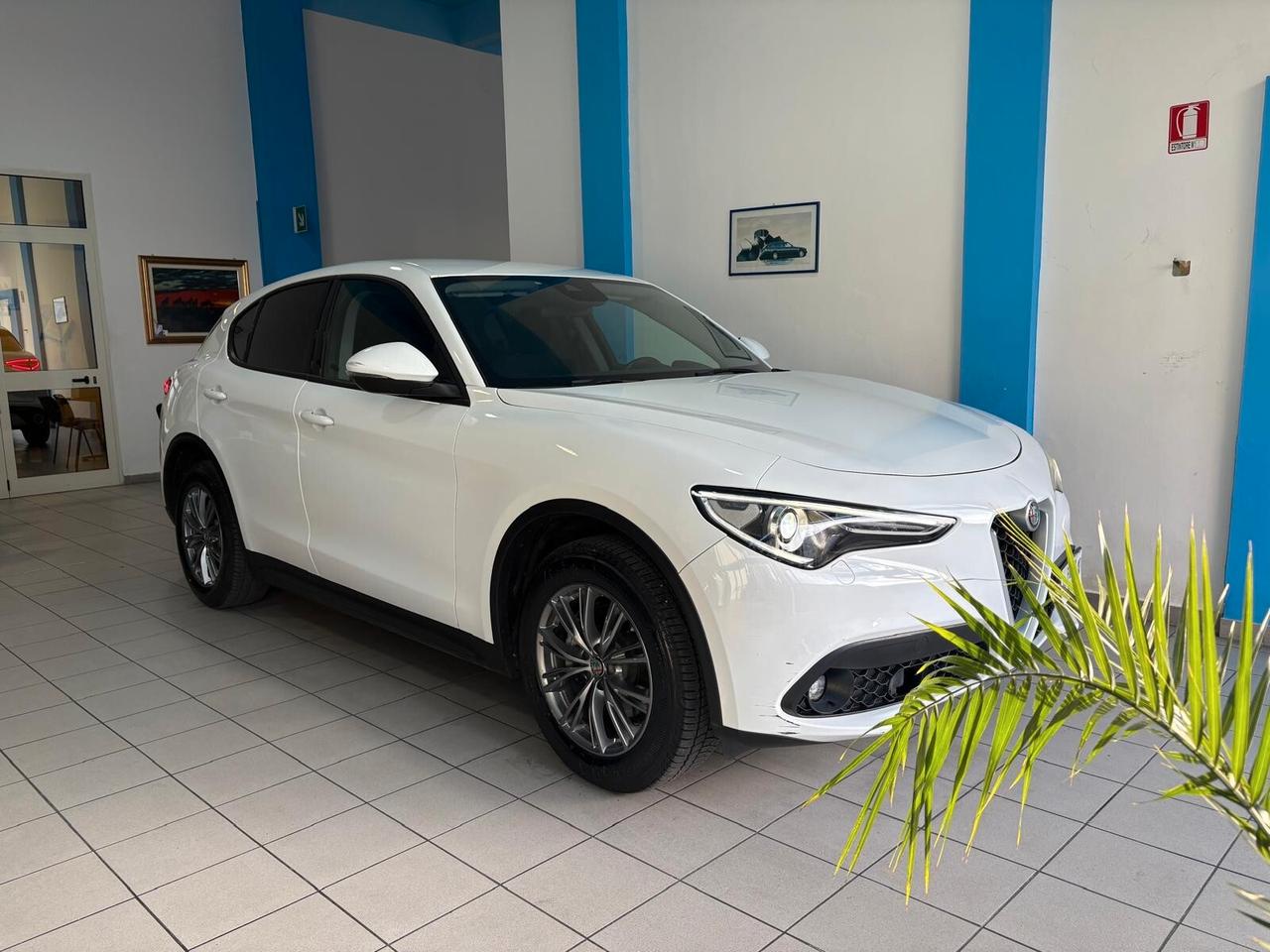Alfa Romeo Stelvio 2.2 Turbodiesel 180 CV AT8 Q4 Business