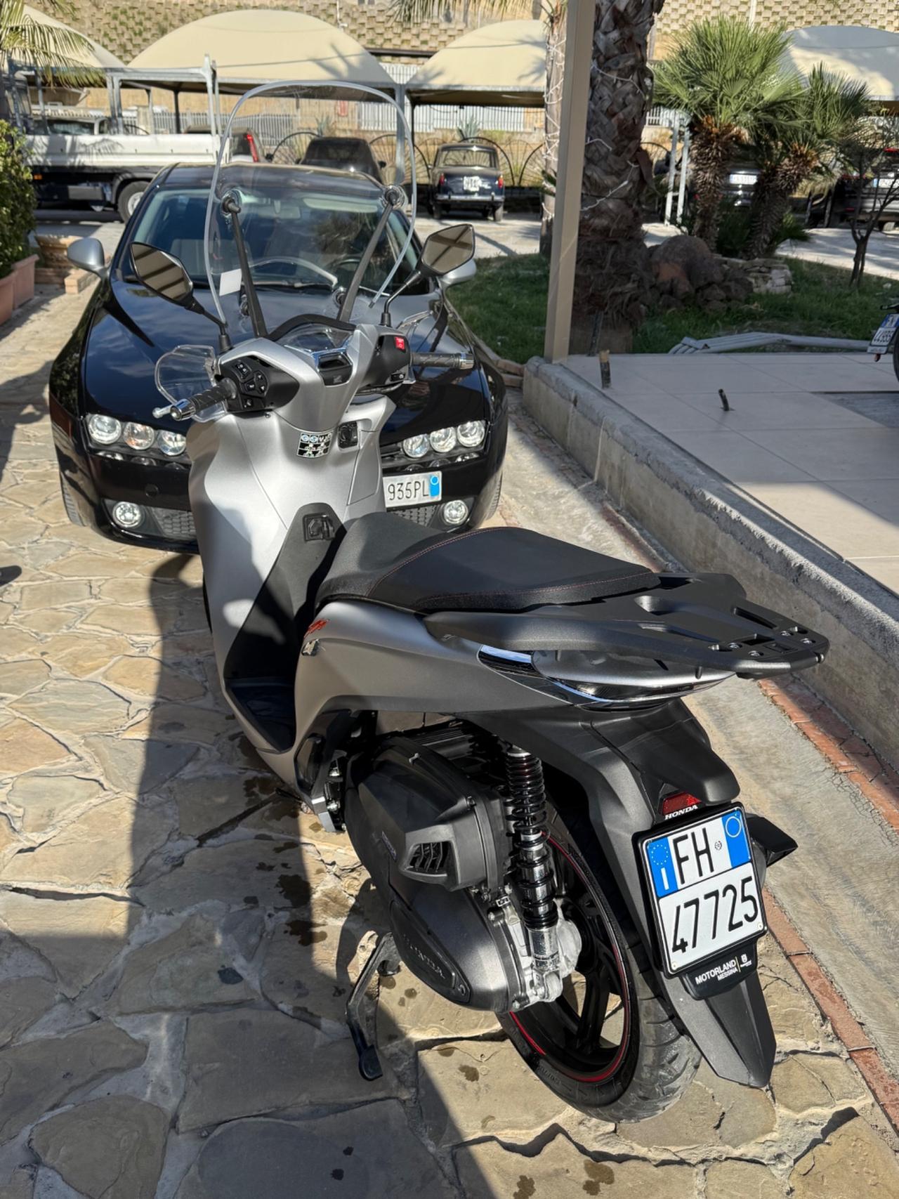 Honda SH 350 SPORT