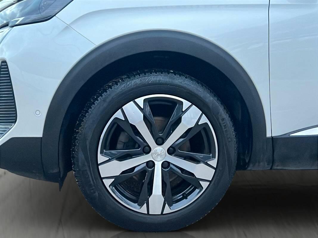 Peugeot 3008 II 1.5 bluehdi Allure Pack 130cv eat8 Con TELECAMERA