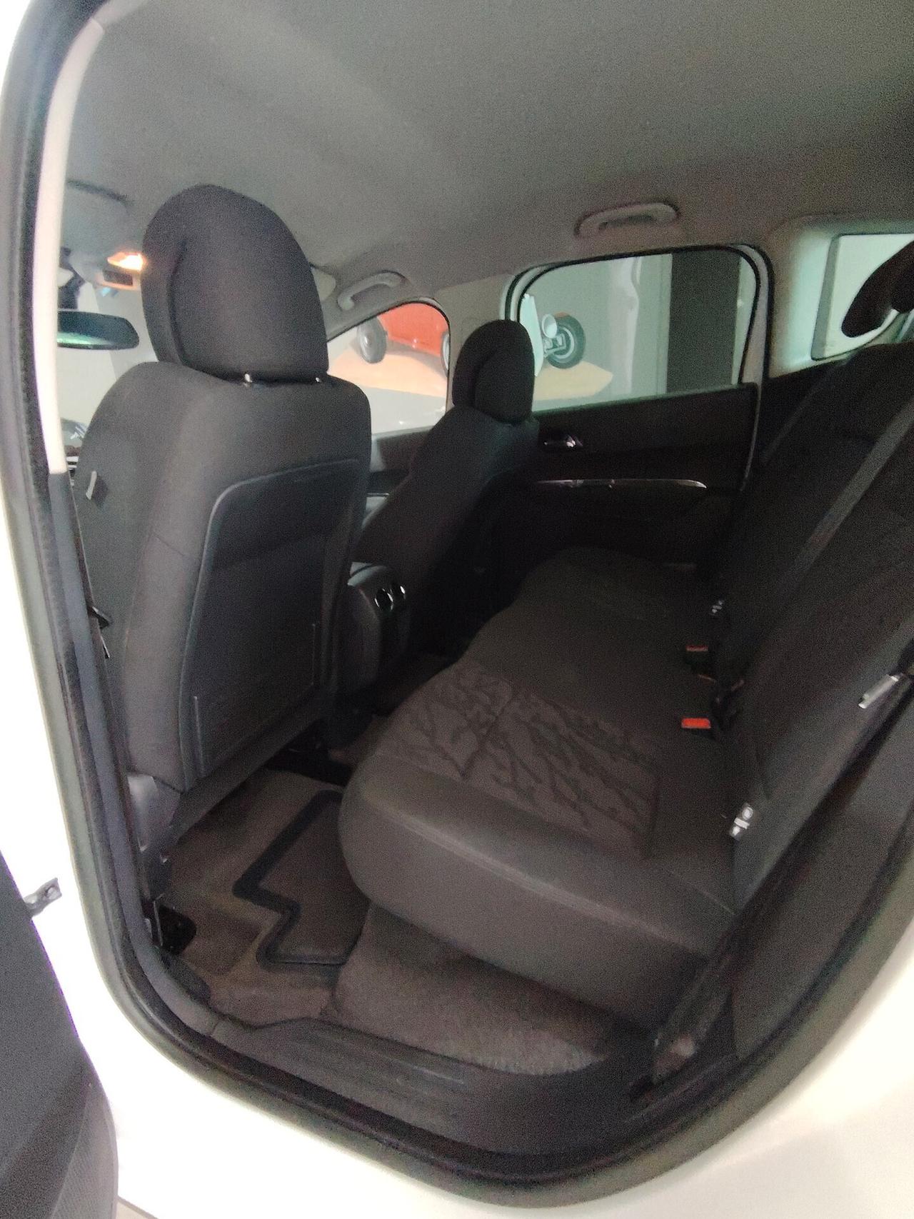 Peugeot 3008 1.6 e-HDi 115CV cambio robotizzato Stop&Start Style
