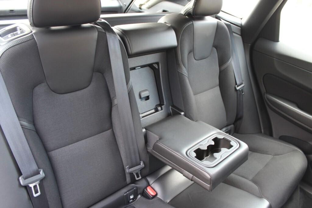 VOLVO XC60 D4 Aut. 190CV *TETTO APRIBILE *CAMERA