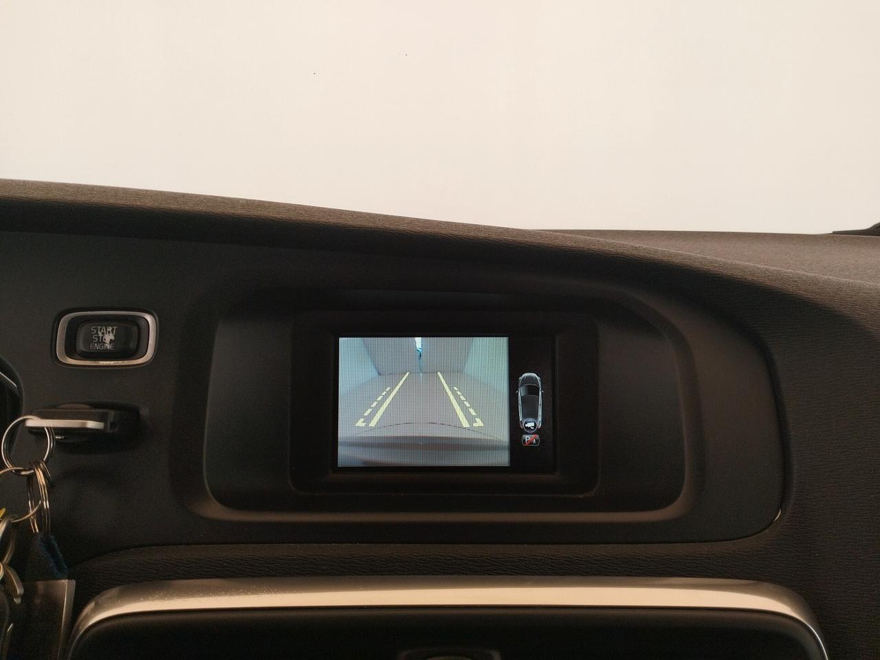 Volvo V40 D2 1.6 Momentum - NEOPATENTATI