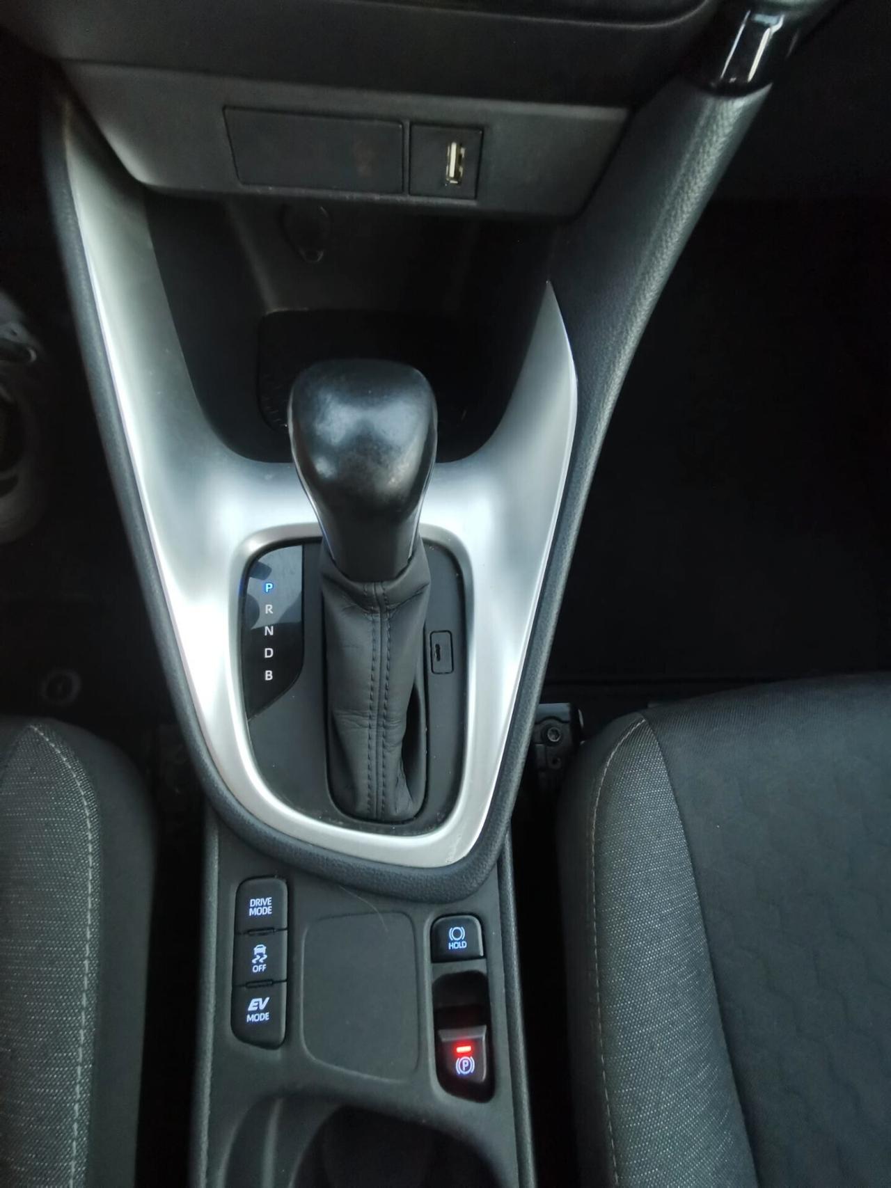 Toyota Yaris 1.5 Hybrid 5 porte Lounge