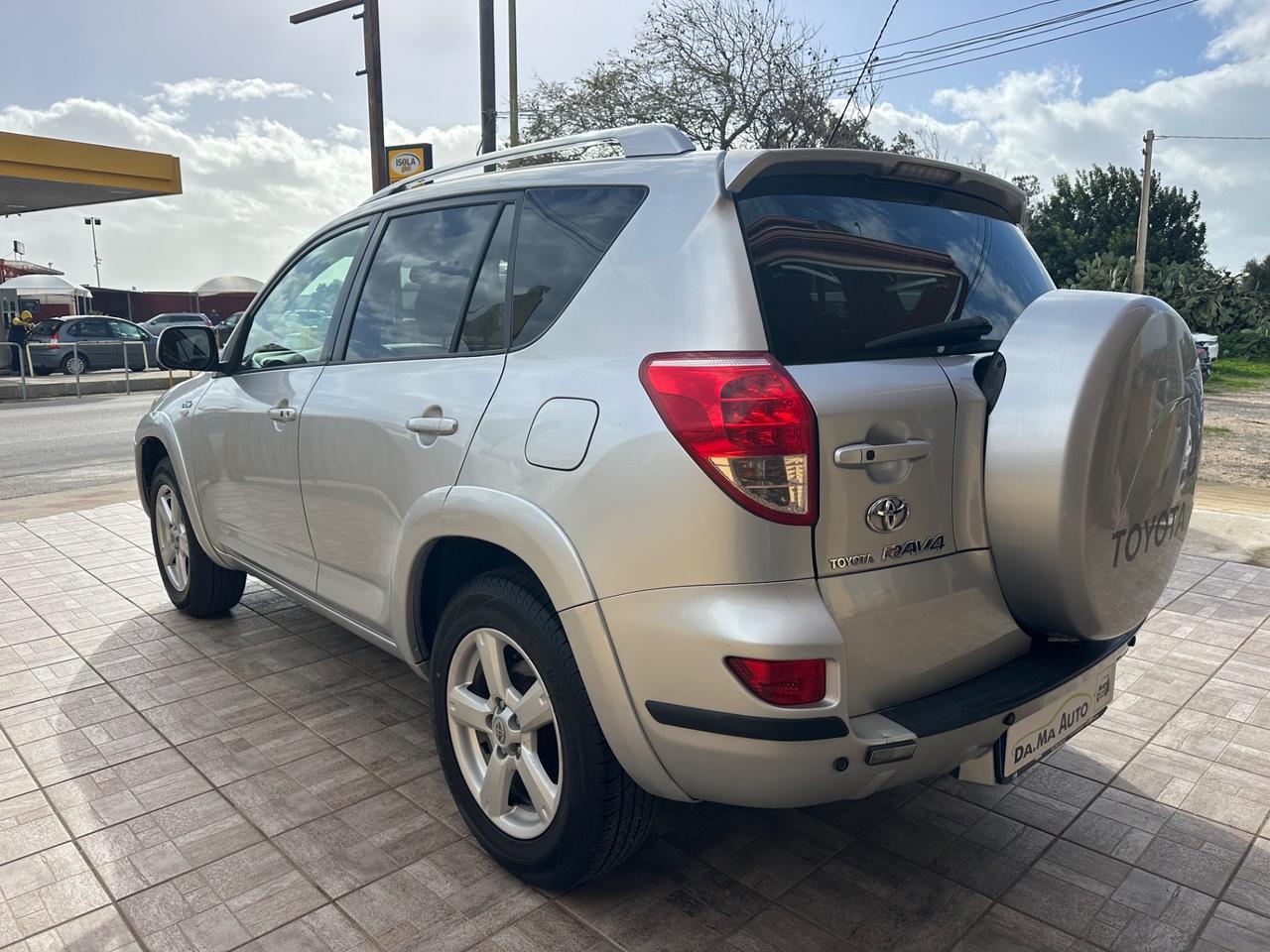 Toyota RAV 4 RAV4 2.2 D-4D 177 CV Luxury