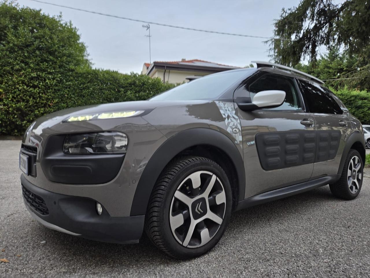 Citroen C4 Cactus BlueHDi 100 Rip Curl