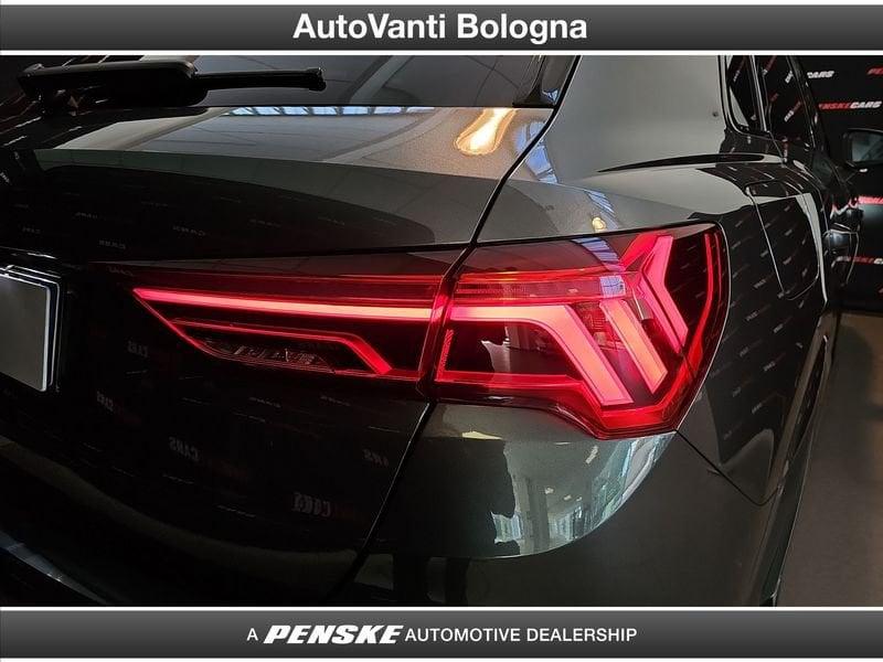 Audi Q3 Q3 35 2.0 tdi Identity Black s-tronic