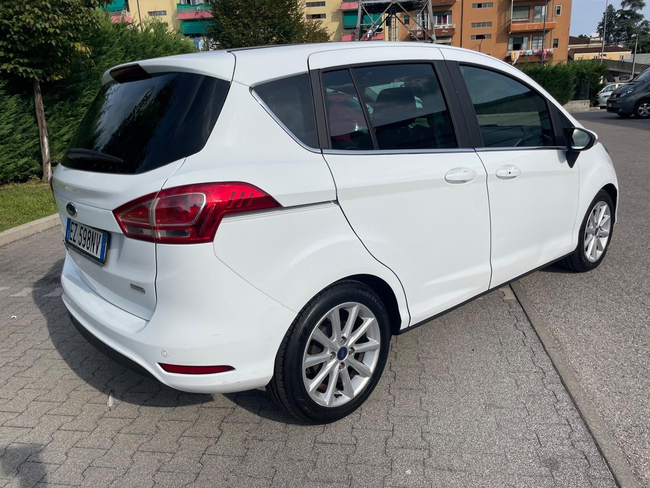 Ford B-Max 1.0 benzina anno 2015 pronta al uso