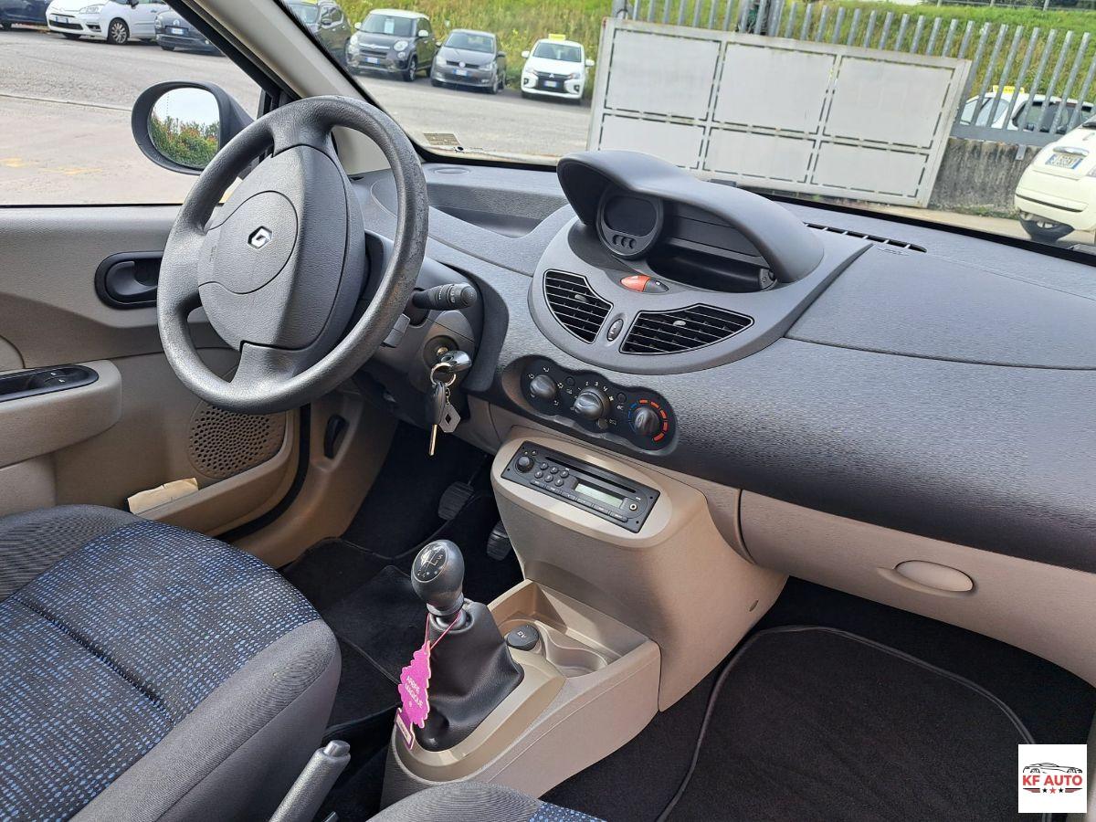 RENAULT - Twingo - 1.2 16V Dynamique