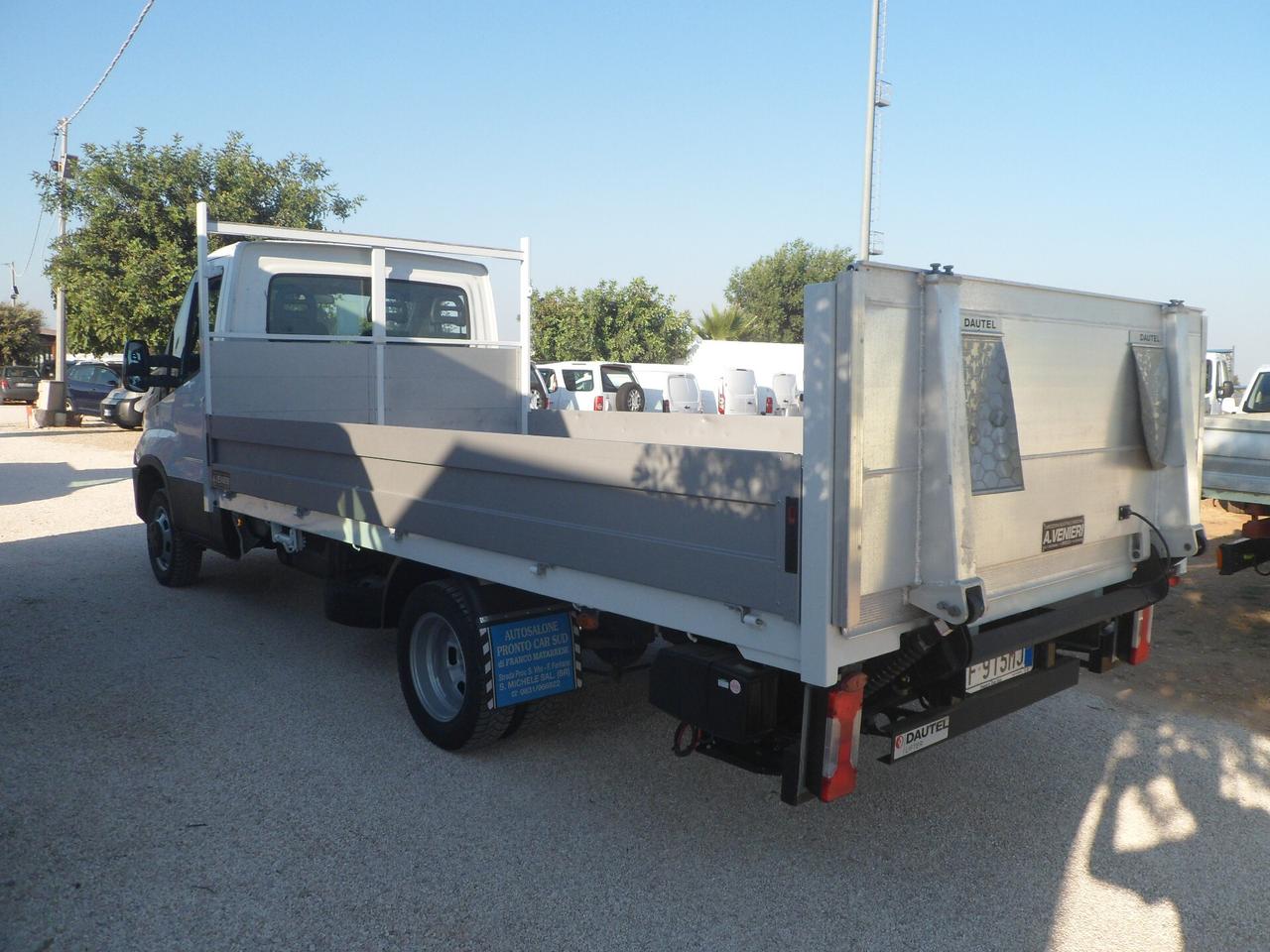 Iveco daily 35c13 cassone con pedana
