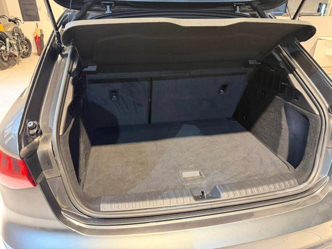 Audi A3 Sedan 35 TDI S tronic line edition