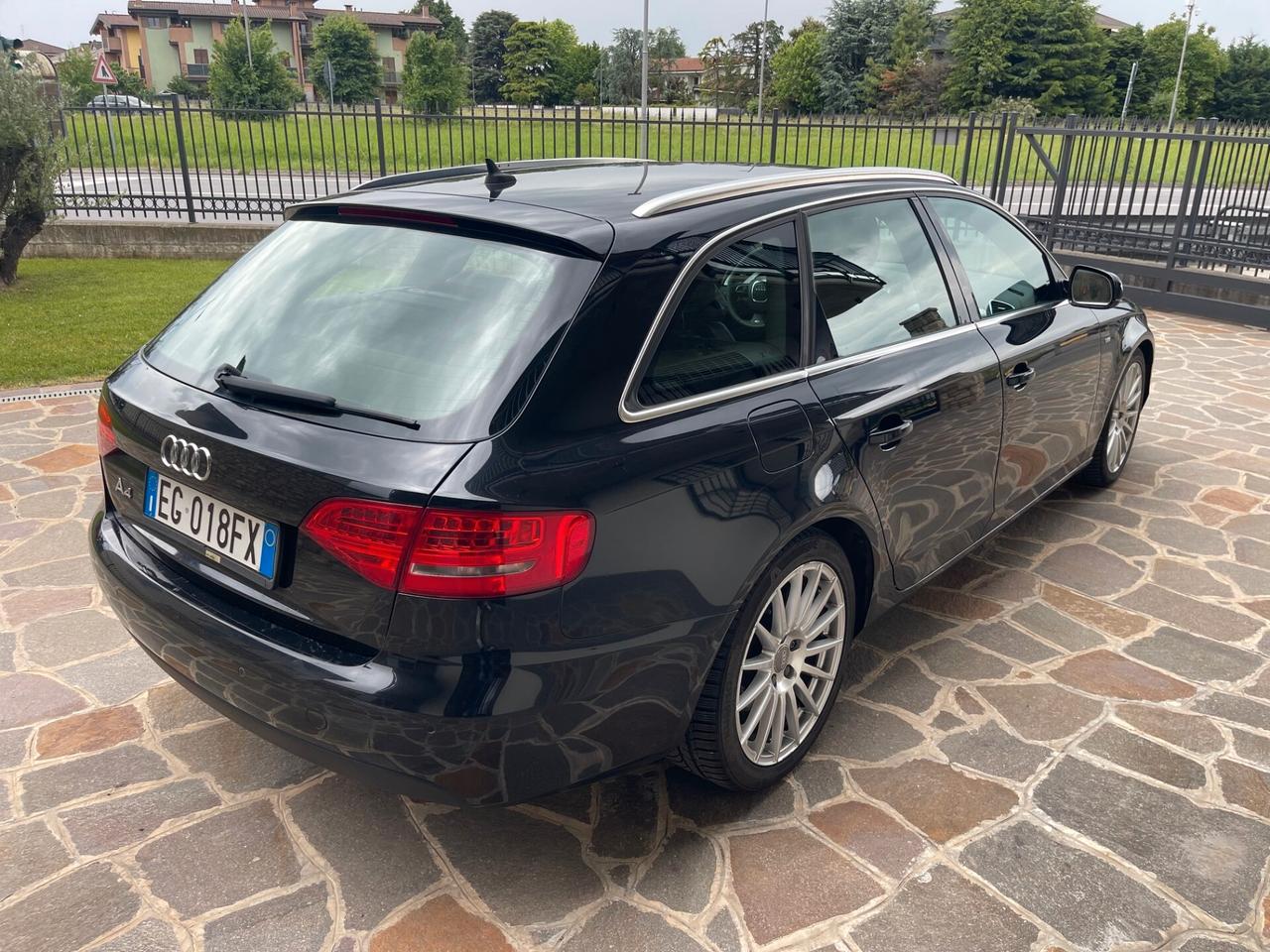 Audi A4 Avant 2.0 TDI 143CV S-Line