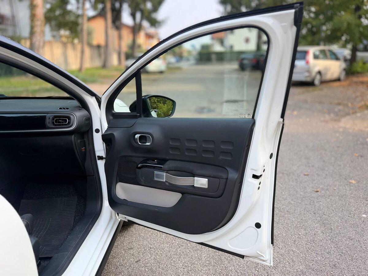 Citroen C3 1.2 puretech Shine s&s 110cv eat6 my18