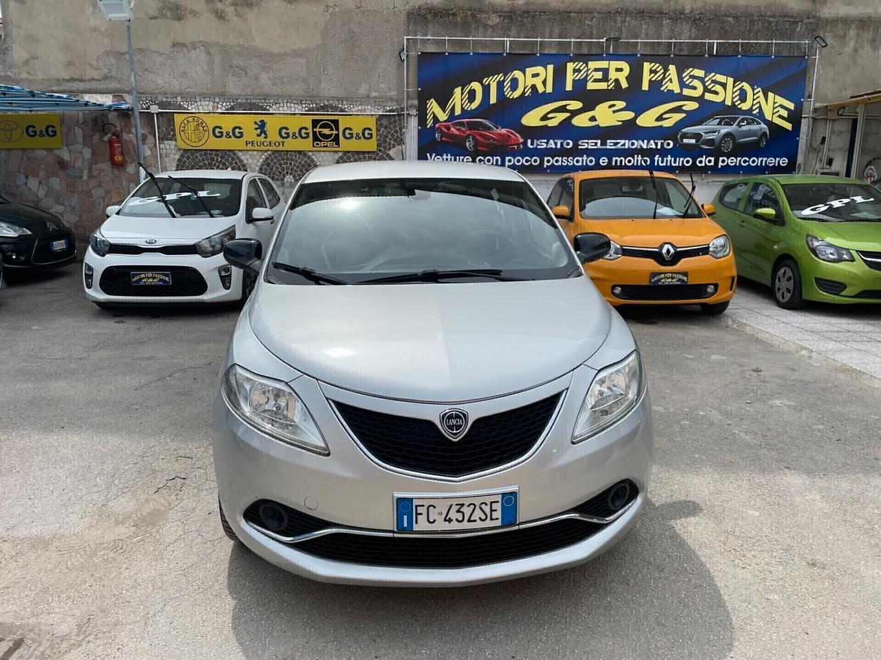 Lancia Ypsilon 1.2 69 CV 5 porte Gold