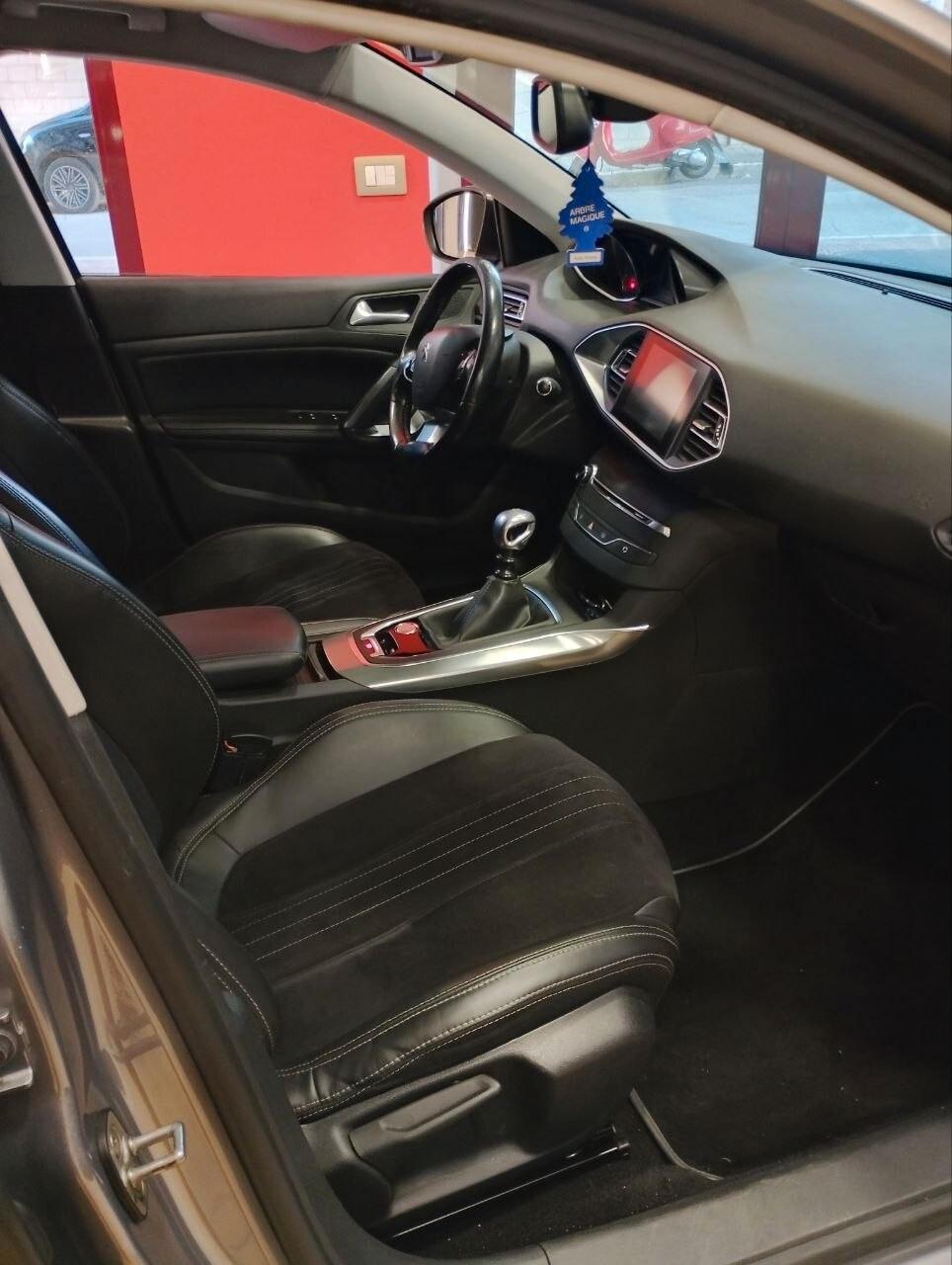 Peugeot 308 BlueHDi 150 S&S SW Allure