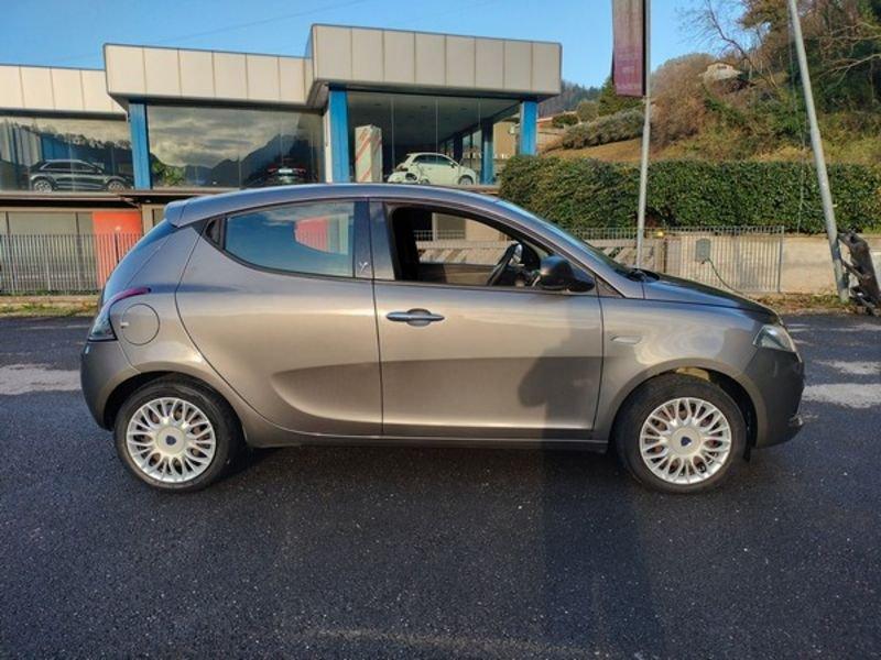 Lancia Ypsilon 1.2 69 CV 5 porte Gold GPL!!