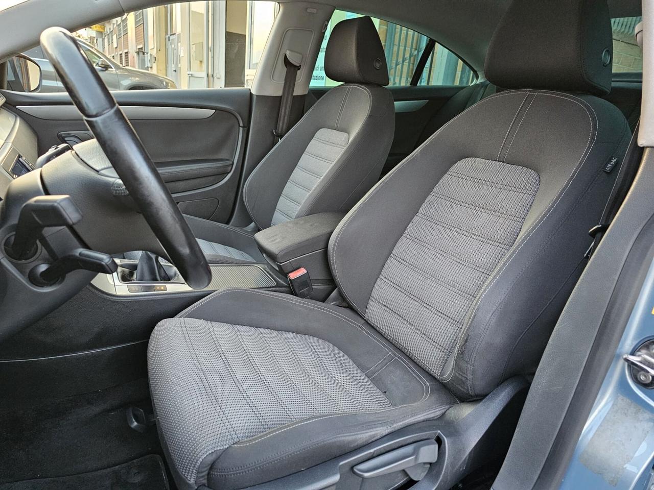 Volkswagen Passat CC 2.0 TDI 140cv DPF*Navi*Tetto*Pdc*