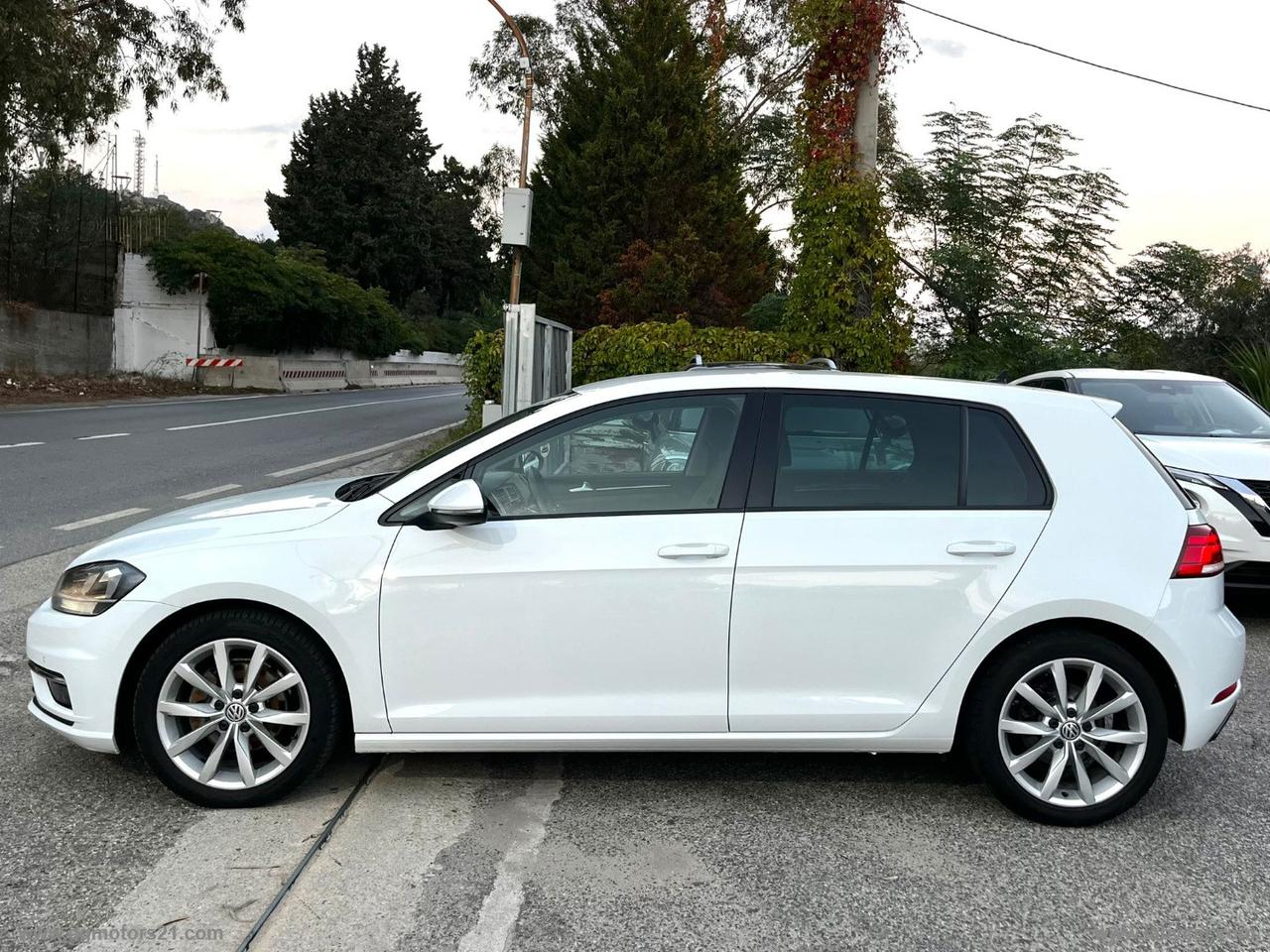 VOLKSWAGEN Golf 1.6 TDI 115CV DSG 5p. Highline BMT