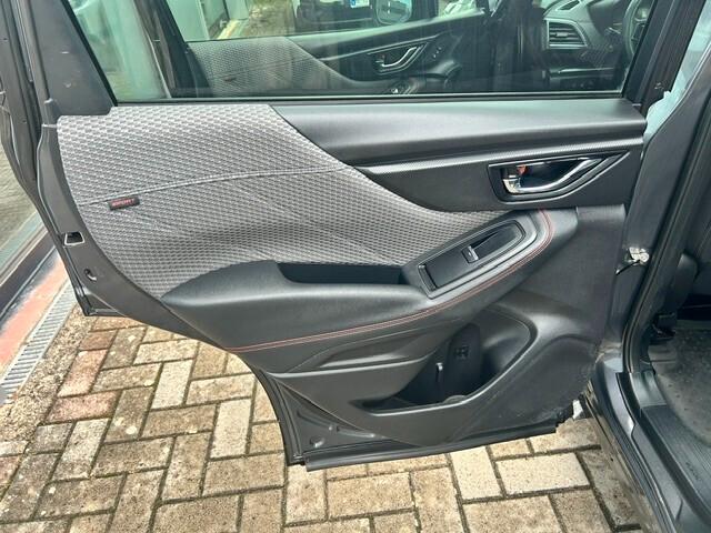 Subaru Forester 2.0 e-Boxer Lineartronic 4dventure GANCIO TRAINO