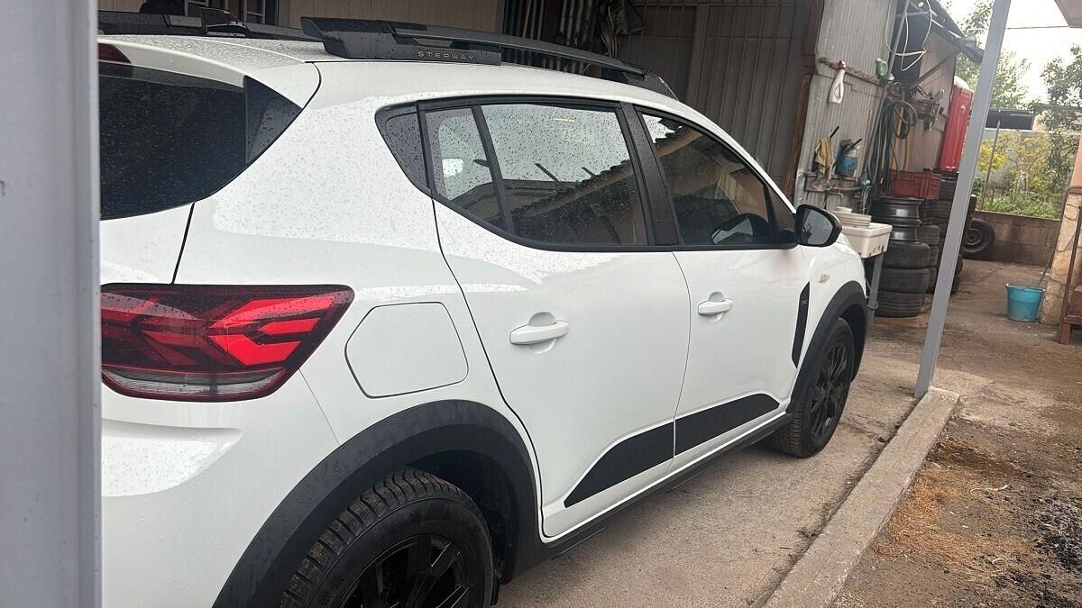 Dacia Sandero Stepway 1.0 TCe ECO-G Extreme Up