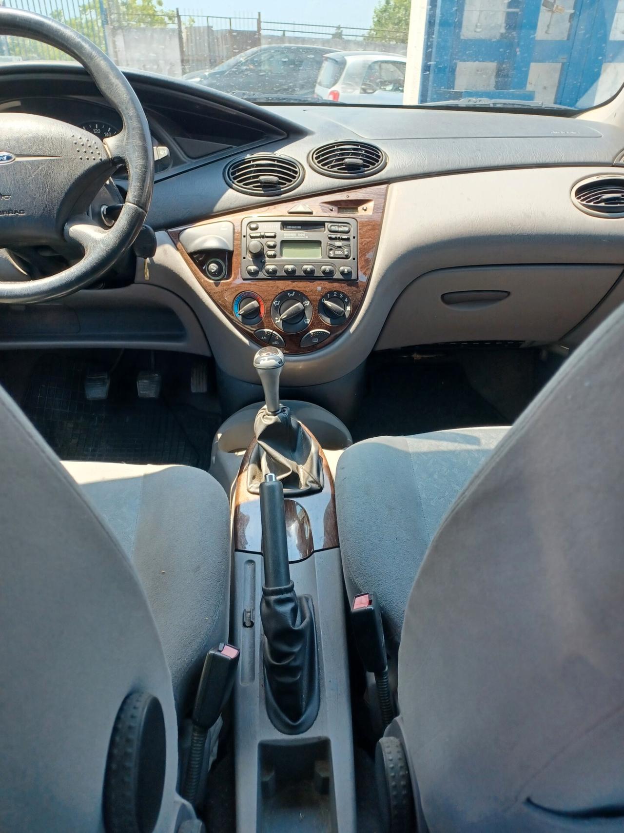 Ford Focus 1.6 SW Ghia SOLO 69000 KM!!