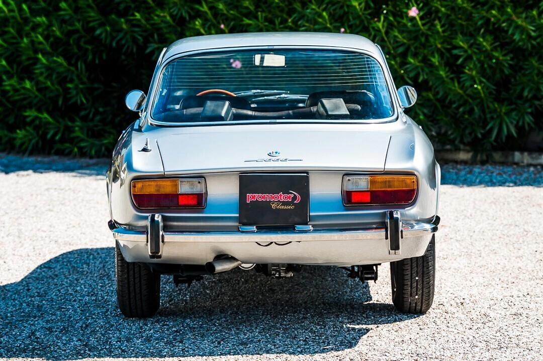 Alfa Romeo 2000 GT Veloce