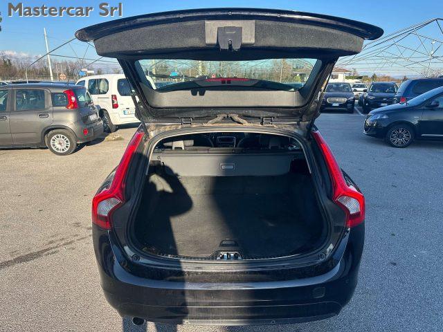 VOLVO V60 V60 I 2014 2.0 d3 Momentum tg. EW148YR