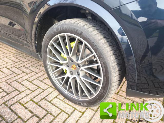 PORSCHE Cayenne 3.0 V6 E-Hybrid