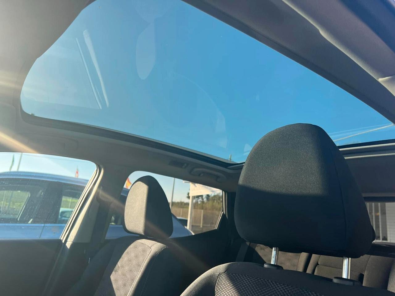 Nissan Qashqai 1.6 dCi Full 360 autom-2016