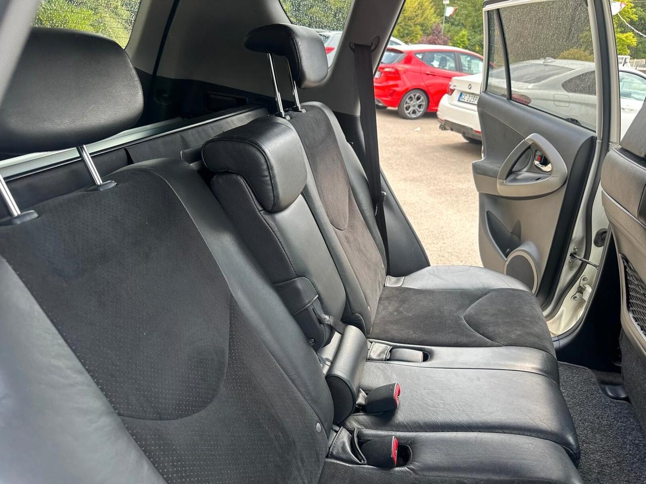Toyota RAV4 Crossover 2.2 D-Cat A/T 150 CV Executive