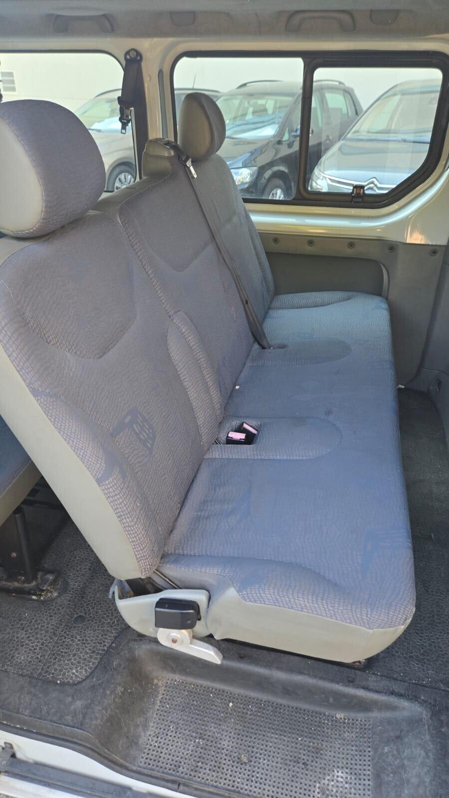 Renault Trafic T29 1.9 dCi/100CV PC-TN Combi