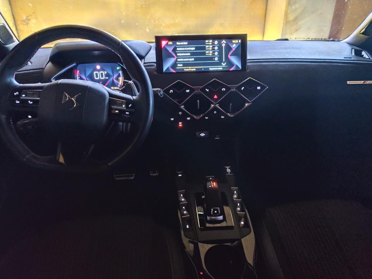 Ds DS3 3 Crossback BlueHDi 130 aut. Performance Line+