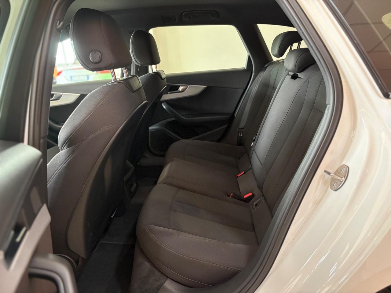 Audi A4 2.0 TDI 150 CV ultra Sport virtual navi xeno permute finanziamenti