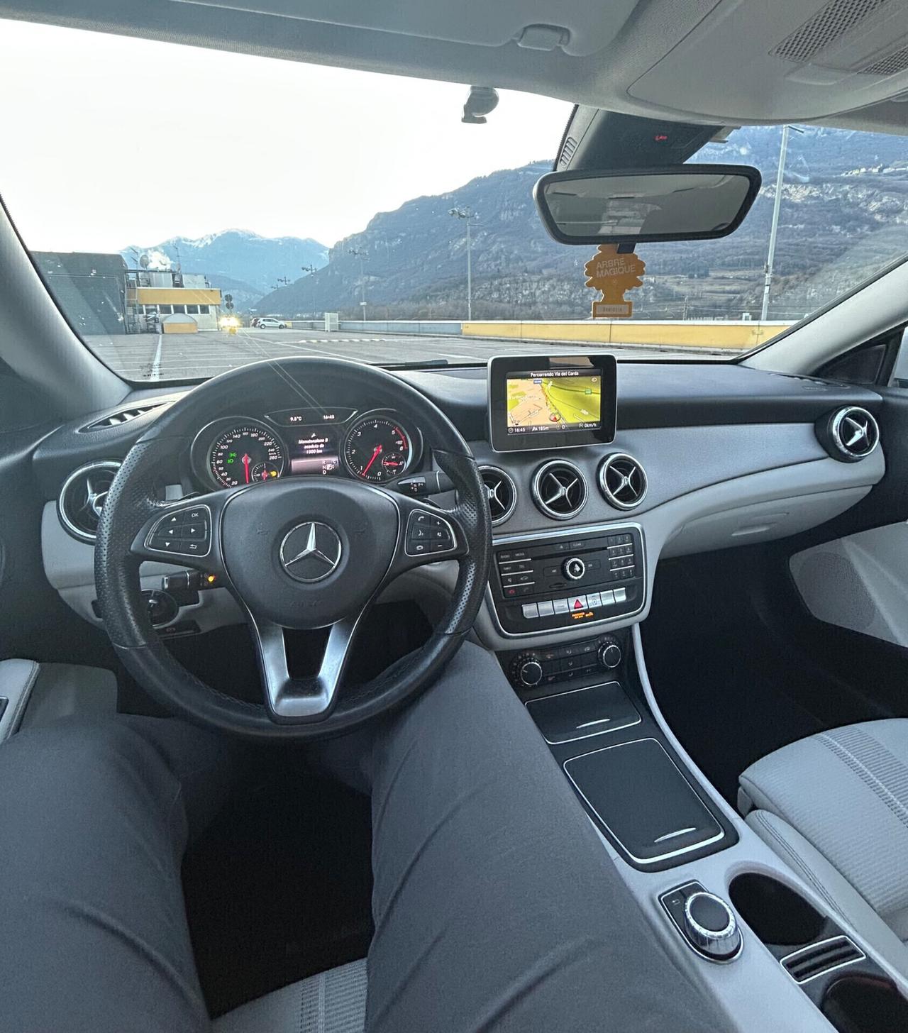 Mercedes CLA 200d Premium AMG Shootting Brake
