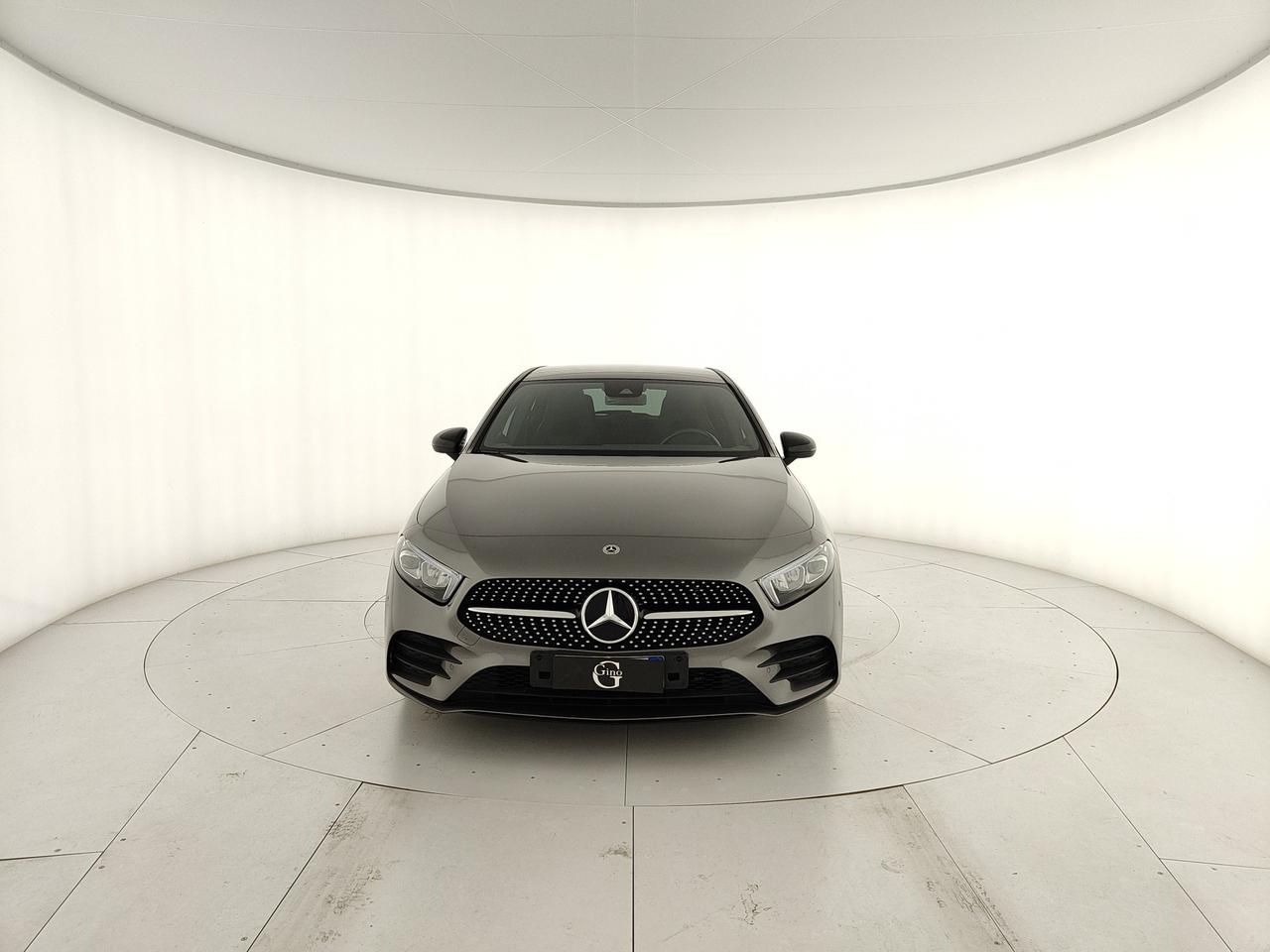Mercedes-Benz A 200 Premium auto