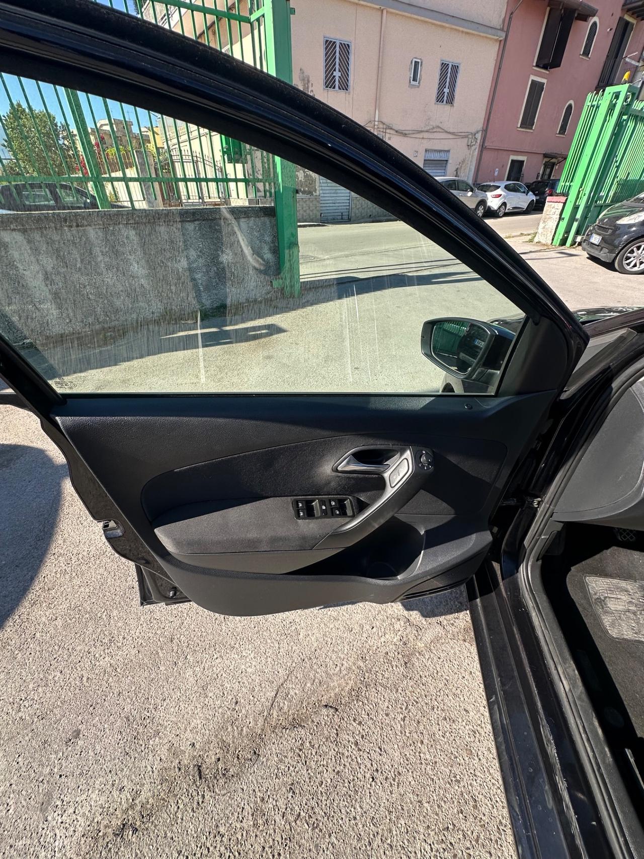 Volkswagen Polo 1.4 5 porte Comfortline BiFuel 2011